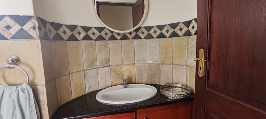 4 Bedroom Property for Sale in WestLake Country Safari Estate North West
